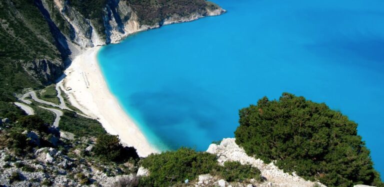 Δεύτερη στον κόσμο η Ελλάδα με 519 γαλάζιες σημαίες για το 2018