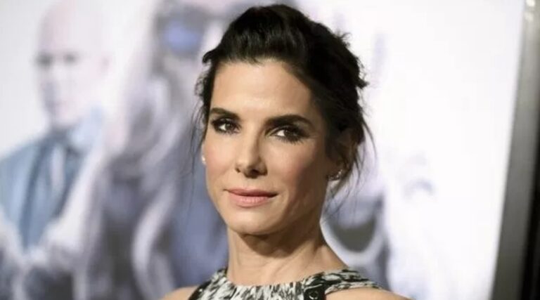 Η Σάντρα Μπούλοκ μιλά για τα υιοθετημένα παιδιά της και ξεσπά σε κλάματα