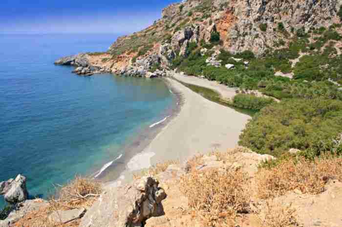 Η παράξενη παραλία της Ελλάδας που θυμίζει.. Αφρικανική όαση! 