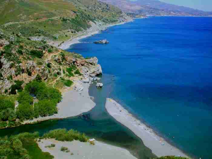 Η παράξενη παραλία της Ελλάδας που θυμίζει.. Αφρικανική όαση! 