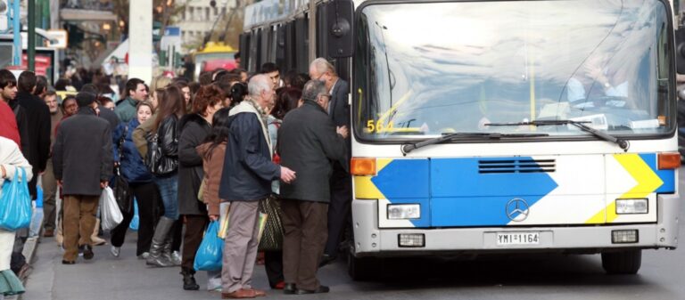 Συμφωνείτε με την είσοδο στα λεωφορεία μονό από την μπροστινή πόρτα;