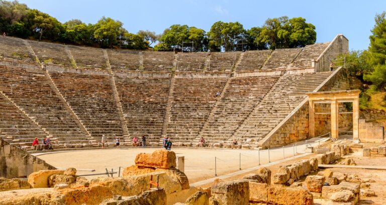 Κι όμως, η Επίδαυρος ήταν άντρας -Η μικρή ιστορία του πιο μαγευτικού σημείου της Ελλάδας