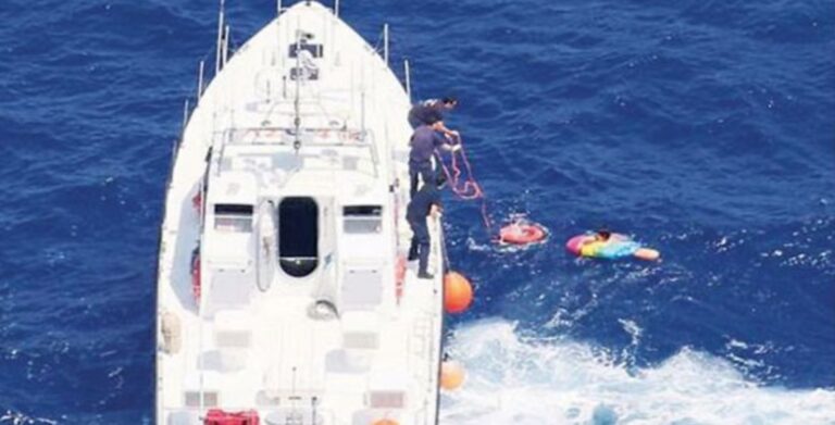 «Έχετε πάρει αγκαλιά παιδί, να το τραβήξετε πάνω στο φουσκωτό, και να σε ρωτάει: Έχω πεθάνει;»