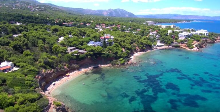 Το Μάτι Αττικής σε ένα βίντεο από ψηλά πριν καεί ολοσχερώς