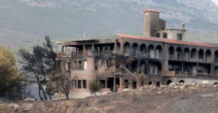 Η φωτιά κατέστρεψε το Λύρειο Ιδρυμα – 65 ορφανά παιδιά χωρίς στέγη
