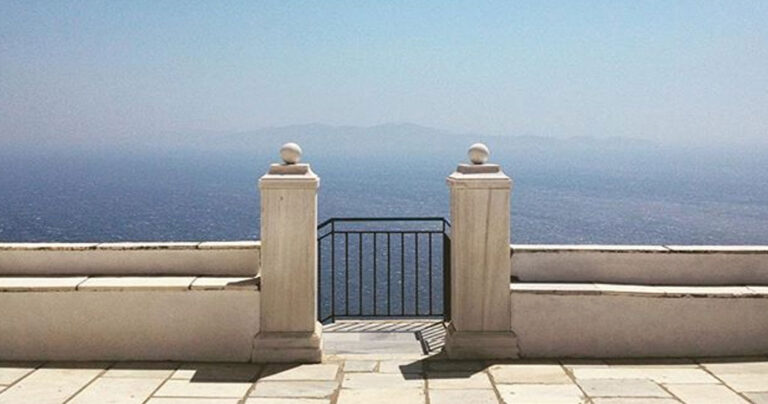 Τήνος: Υστέρνια, το χωριό των ανέμων που αγναντεύει όλο το Αιγαίο