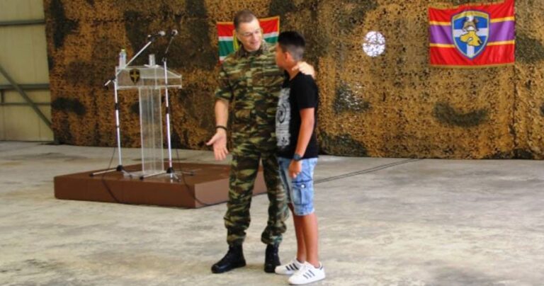 Βραβεύτηκε 14χρονος από τον Αρχηγό ΓΕΣ επειδή έσωσε λουόμενο