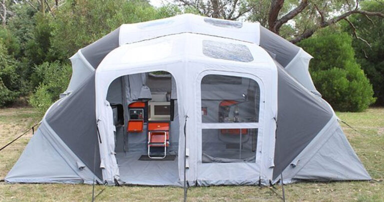 Ανοίγει μόνη της σε 90 δευτερόλεπτα, κοιμίζει άνετα 6 άτομα και το εσωτερικό της θα σας αφήσει άφωνους