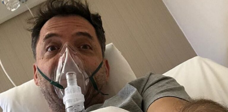 Θάνος Καλλίρης: Εσπευσμένα στο νοσοκομείο o γνωστός Έλληνας τραγουδιστής