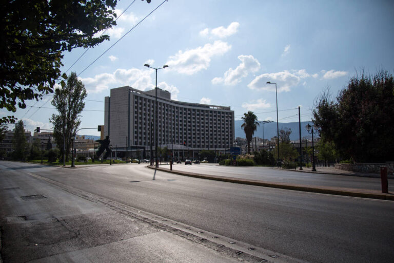 Έχεις νιώσει κι εσύ έτσι στην αυγουστιάτικη Αθήνα;