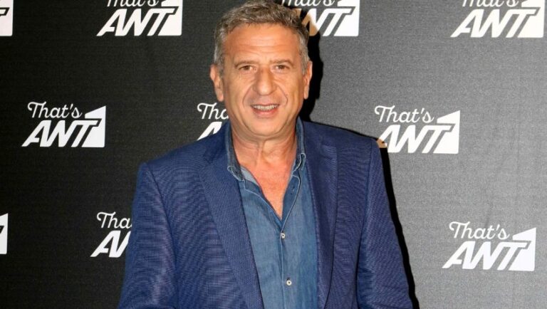 Κόκλα τι έχασες: Η πρώην σύζυγός του ποζάρει με μαγιό και κολάζει μέχρι και τον Αλεκάρα