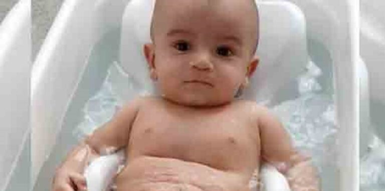 Αγοράκι γεννήθηκε χωρίς κοιλιακούς μύες