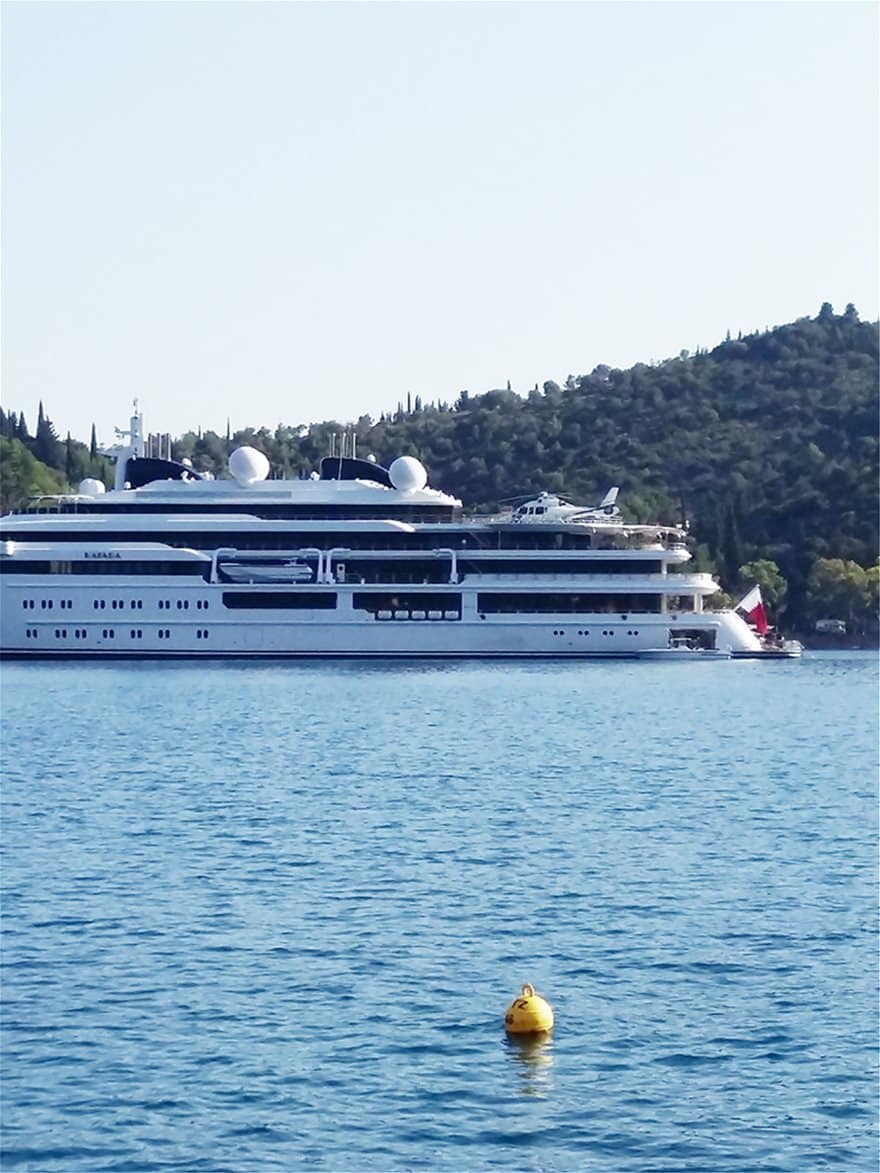 Στην Ιθάκη η υπερπολυτελής θαλαμηγός «KATARA» της βασιλικής οικογένειας του Κατάρ 6 ithaki04
