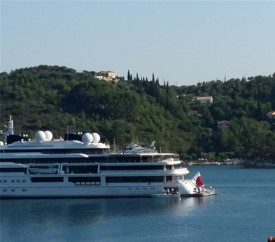 Στην Ιθάκη η υπερπολυτελής θαλαμηγός «KATARA» της βασιλικής οικογένειας του Κατάρ 5 ithaki05