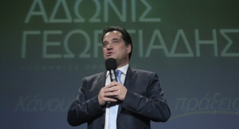 Sold out η ομιλία Άδωνι στην Καλαμάτα με εισιτήριο 15 ευρώ