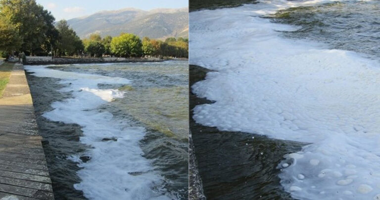 Σπάνιο φαινόμενο: Γέμισε με αφρούς η λίμνη Ιωαννίνων