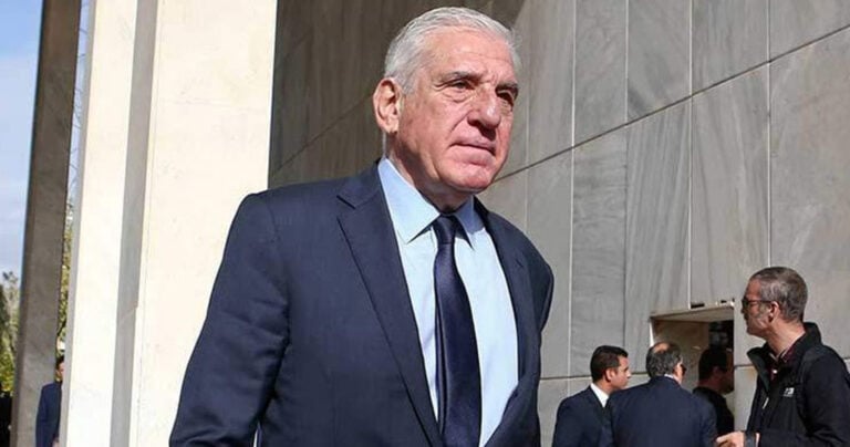 Παπαντωνίου: «Με διώκουν γιατί έχω συνδεθεί με τις μεγαλύτερες επιτυχίες της Μεταπολίτευσης»