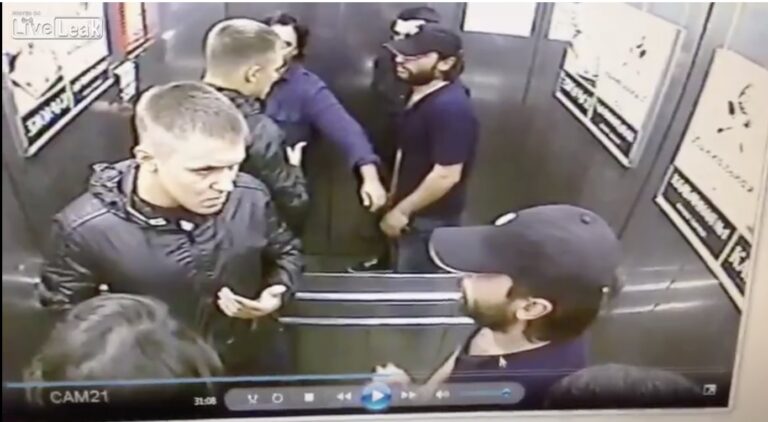 Ρώσος τσακίζει 3 αλλοδαπούς που τον απείλησαν μέσα σε ασανσέρ