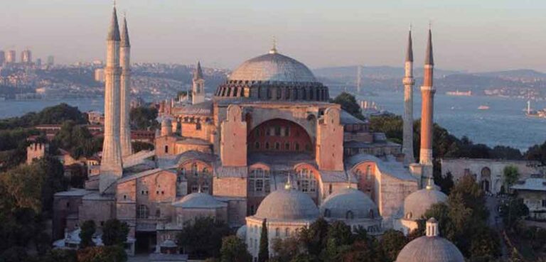 Τουρκία: Σήμερα η απόφαση για το αν η Αγία Σοφία θα μετατραπεί σε τζαμί