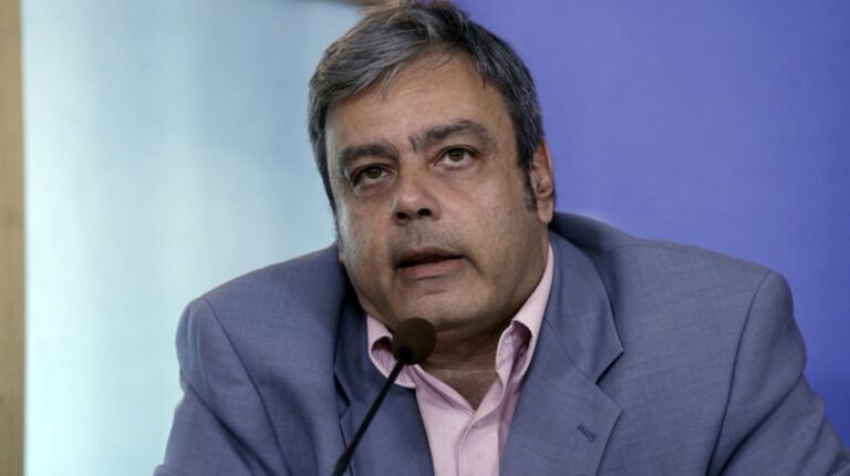 Βερναρδάκης: «Οργανωμένο σχέδιο συμμοριών πίσω από τις επιθέσεις σε Κωνσταντινέα και Ζακ Κωστόπουλο»