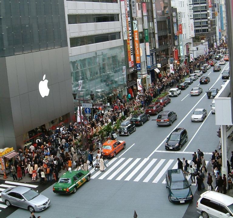huge queues across asia on iphone 6 launch day