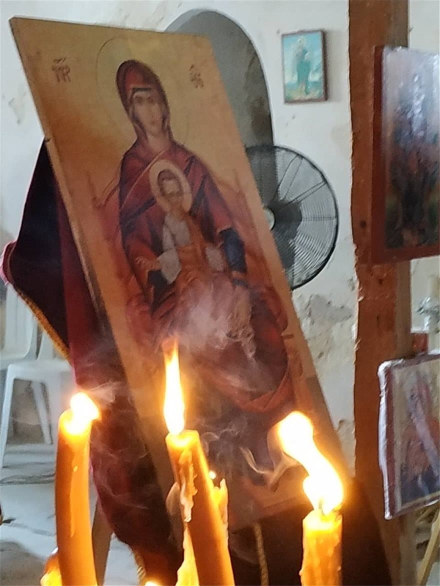 Κύπρος: Έγινε η πρώτη λειτουργία μετά από 42 χρόνια στην Παναγία Κανακαριά στα κατεχόμενα 3 karpasia1