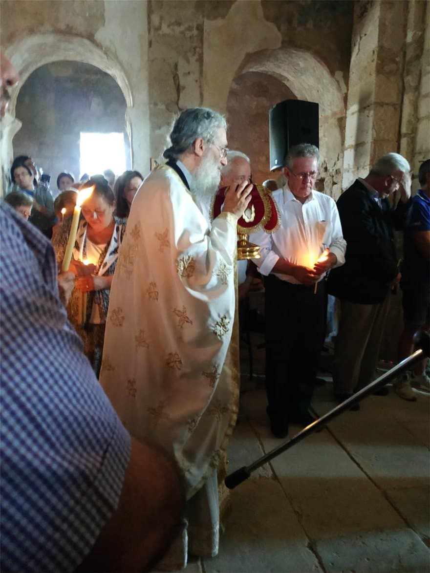 Κύπρος: Έγινε η πρώτη λειτουργία μετά από 42 χρόνια στην Παναγία Κανακαριά στα κατεχόμενα 4 karpasia2
