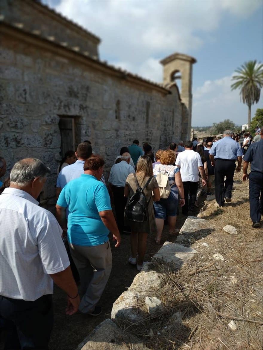 Κύπρος: Έγινε η πρώτη λειτουργία μετά από 42 χρόνια στην Παναγία Κανακαριά στα κατεχόμενα 1 karpasia3