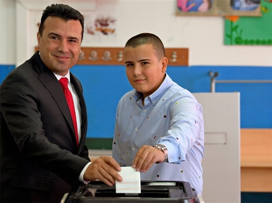 zaev_son_dusko_referendum