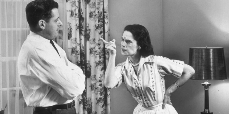 «Αν σε δω με άλλες θα σε σκοτώσω»: Το συμφωνητικό ζευγαριού που κάνει θραύση