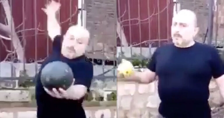 Τούρκος διαλύει καρπούζι και λιώνει λεμόνι για να δείξει την δύναμη της Οθωμανικής Αυτοκρατορίας