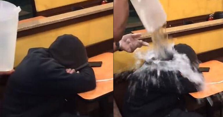 Υπάλληλος ταχυφαγείου ρίχνει κουβά με νερό σε άστεγο για να τον διώξει