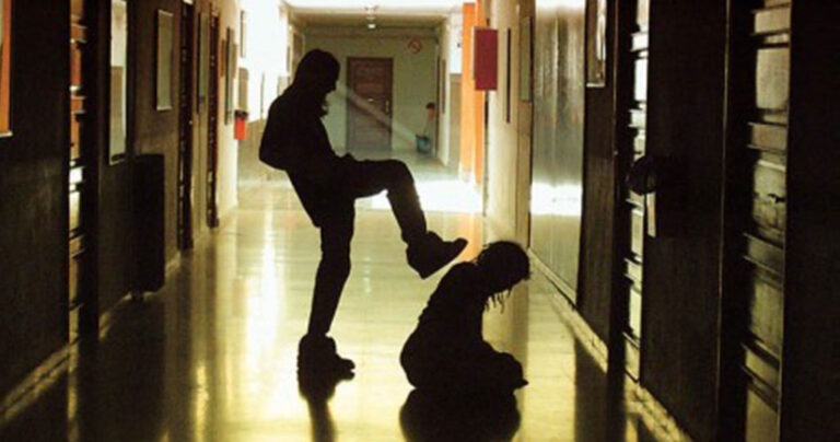 6 μήνες φυλάκιση για όποιον διαπράττει bullying