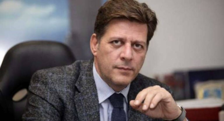 Βαρβιτσιώτης: «Η χώρα έχει τρανσέξουαλ φωνή στο εξωτερικό»