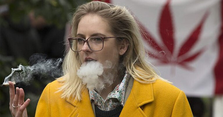 Οι επιδράσεις της μαριχουάνας επηρεάζουν τον οργανισμό για 24 ώρες σύμφωνα με νέα έρευνα