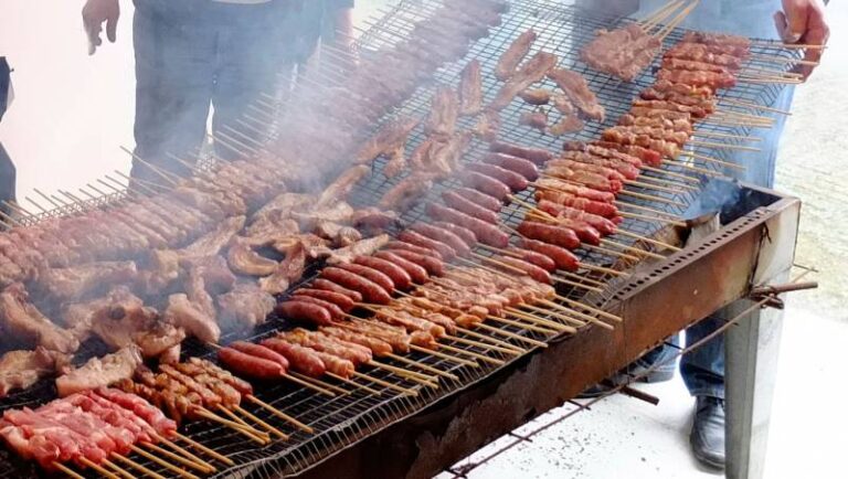 Eπιστήμονες: «Μειώστε την κατανάλωση κρέατος για να σωθεί το κλίμα»