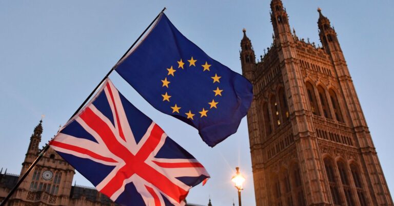 Brexit: Τι ισχύει για τους Έλληνες της Βρετανίας μετά τις καταιγιστικές εξελίξεις