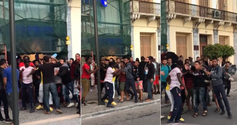 Σάμος: Μετανάστες πλακώνονται σε ΑΤΜ για το επίδομα που τους δίνει η κυβέρνηση