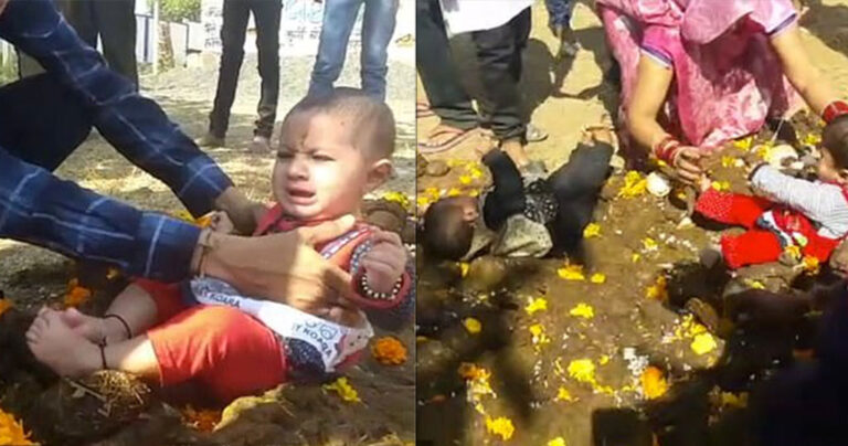 Ινδία: Βάζουν τα μωρά πάνω σε κόπρανα αγελάδων για να είναι υγιή και προστατευμένα από ασθένειες