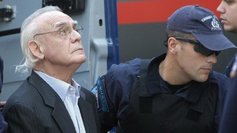 Ο Άκης χρειάζεται 30.000 ευρώ για να μην πάει πάλι φυλακή για «ασήμαντη» αφορμή