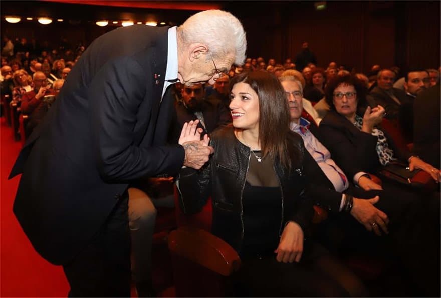 Πιο σέξυ από ποτέ η Νοτοπούλου με νέα ολόμαυρη εμφάνιση της 7 notopoulou04