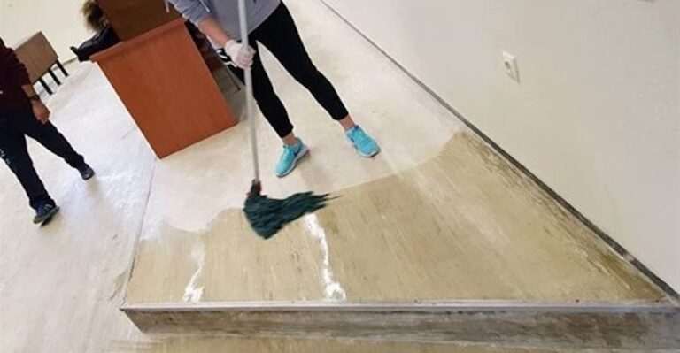 Φοιτητές και φοιτήτριες καθάρισαν τη Θεολογική Σχολή του ΑΠΘ