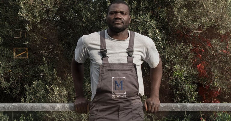 Πρόσφυγας που βρήκε δουλειά στην Ελλάδα: «Δεν θέλω να φύγω από την χώρα»