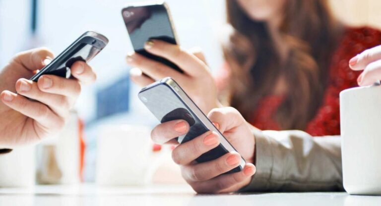 Αλλαγές στα κινητά από 2019: Αυτόματη διακοπή παροχής υπηρεσιών για αποφυγή υπερχρεώσεων