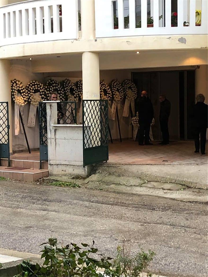 Θρήνος στο Διδυμότειχο: Το τελευταίο αντίο στην 21χρονη Ελένη Τοπαλούδη 18 khdeia1