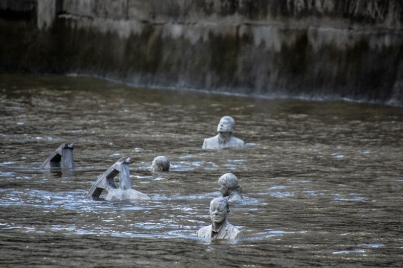 52355-R3L8T8D-800-the-rising-tide-jason-decaires-taylor-london-designboom-06