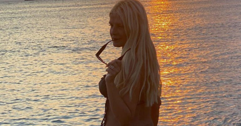 Μαρίνα Πατούλη: Ποζάρει με… μικροσκοπικό μπικίνι