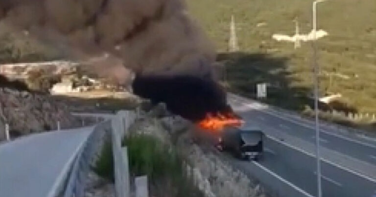 Φωτιά σε λεωφορείο του ΚΤΕΛ με 39 επιβάτες