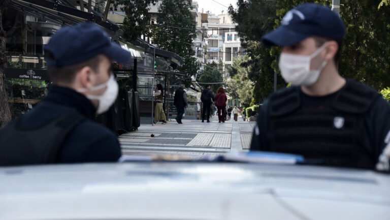 Κορονοϊός: Βροχή τα πρόστιμα για μη χρήση μάσκας