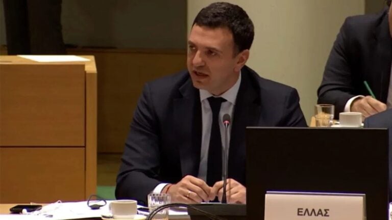Κικίλιας: «Έρχονται νέα μέτρα – Προς ωράριο στα μπαρ και τοπικά lock down»